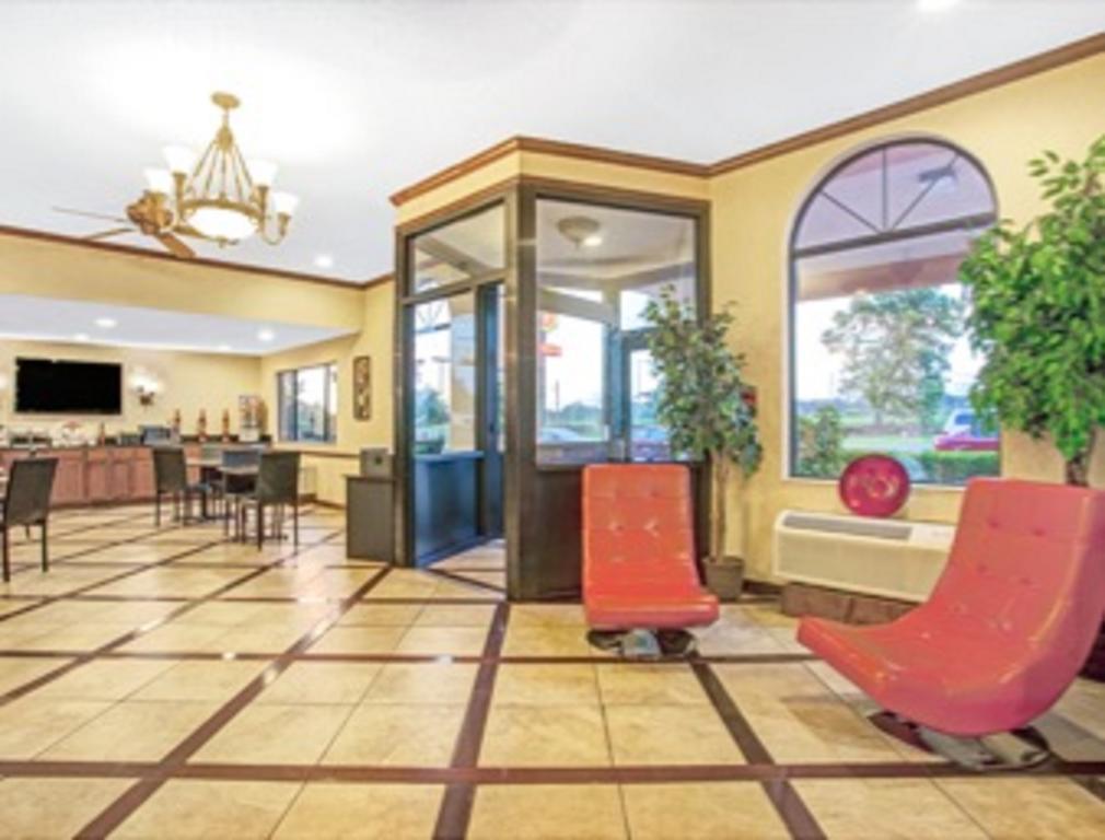 מלון Super 8 By Wyndham קלינטון מראה חיצוני תמונה